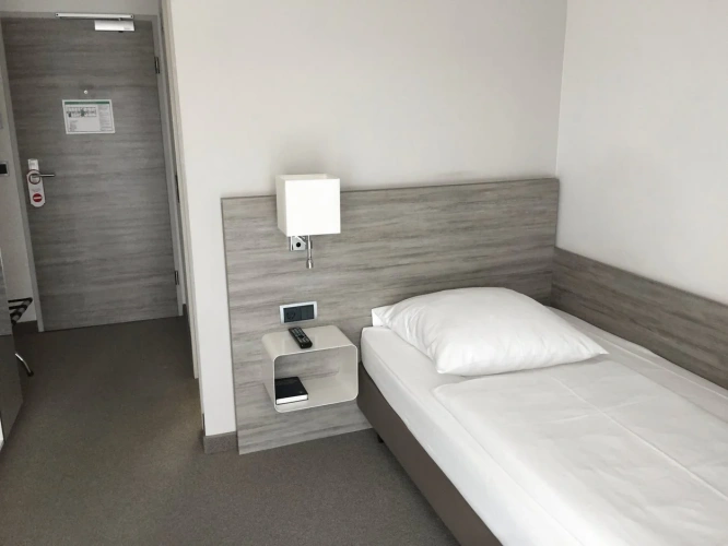 Basic Single room