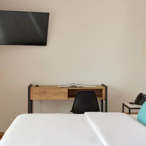 Connecting Sol room