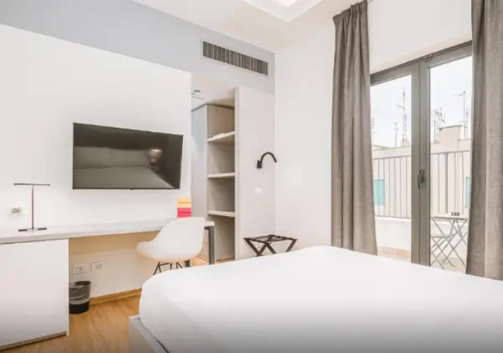 Deluxe Double room with balcony