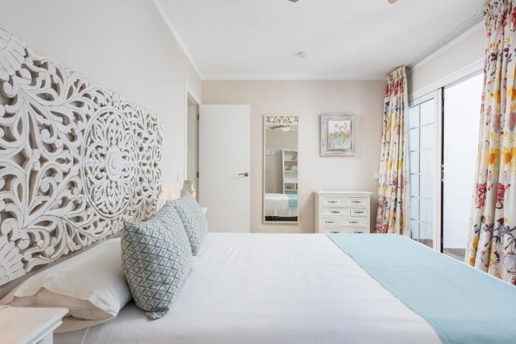 1 Bedroom Deluxe with Terrace Apartment