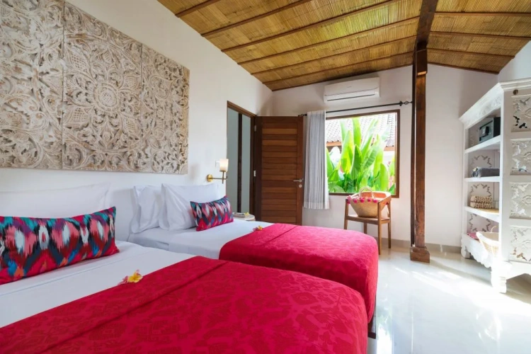 2 Bedrooms Joglo Villa