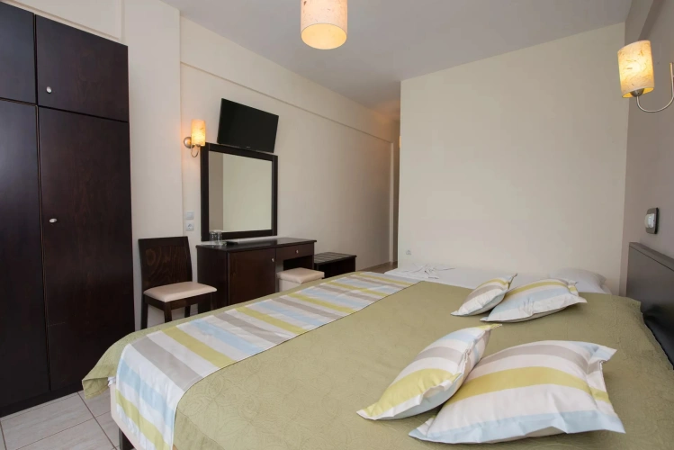 Standard Double room with Side Sea View