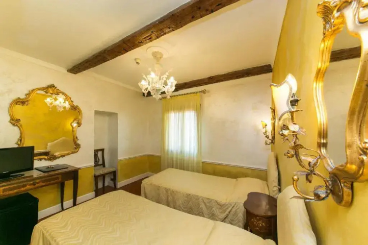 Pantalon Hotel