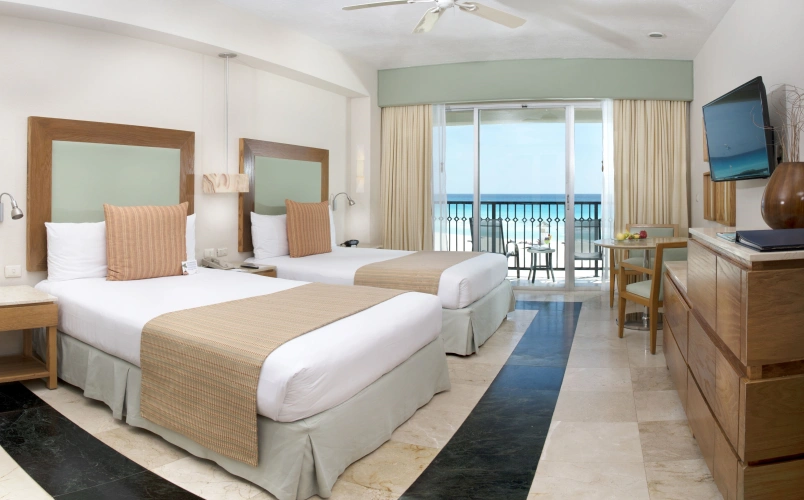 Premier Twin room oceanfront