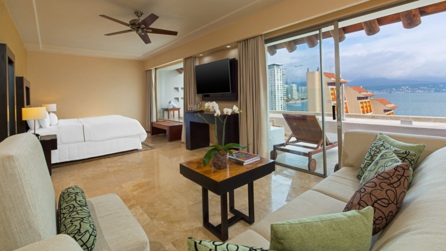Panoramic Double Suite with ocean view