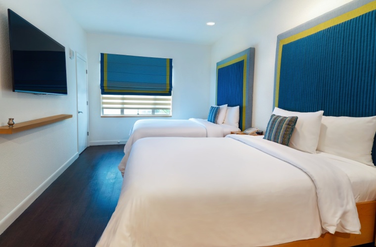 Premium Collins Twin Suite