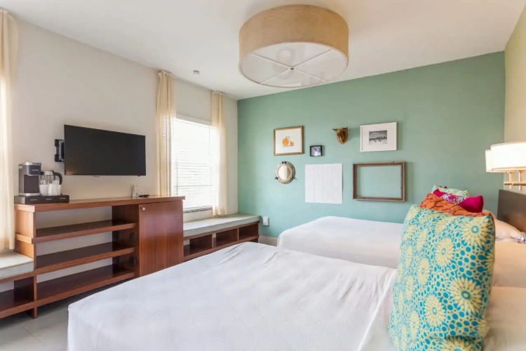 Quadruple room