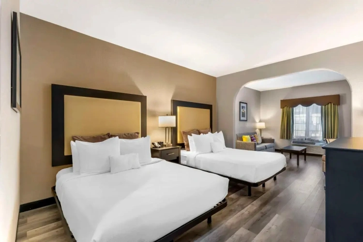 Quadruple Suite