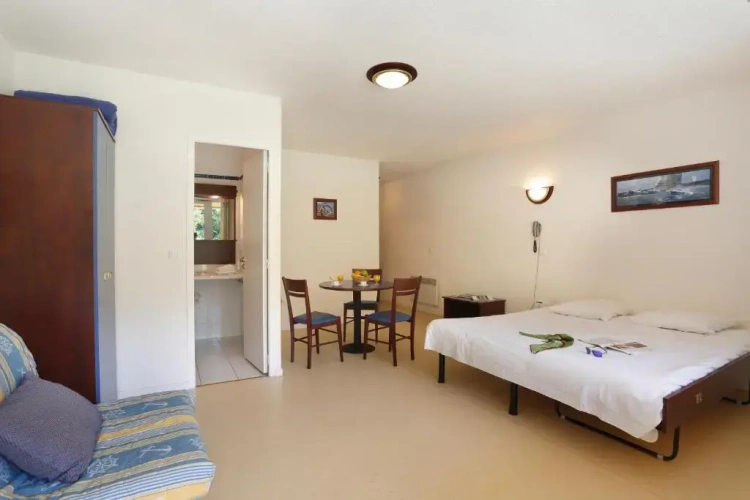 Triple Studio with balcony