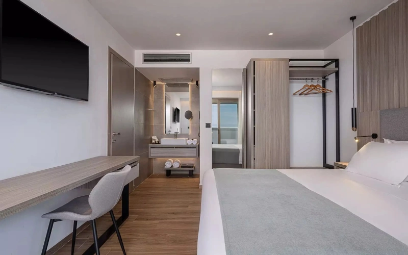 Executive Double Suite with mountain view