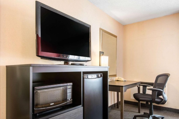 Quality Inn & Suites Mississauga photo 9