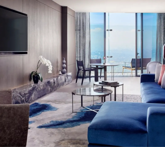 Royal Double Club Suite with park view