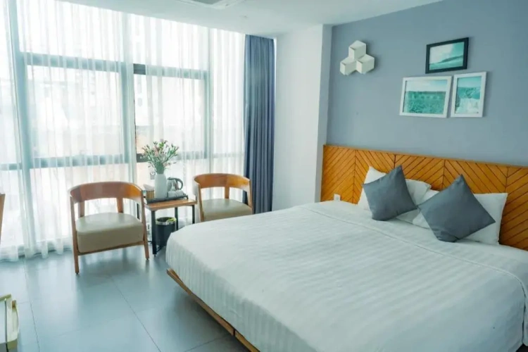 Deluxe Double room with city view
