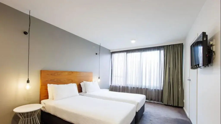 Cosmopolitan Hotel and Apartments