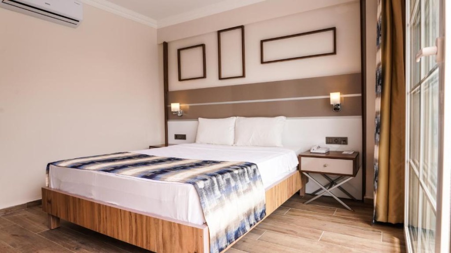Swim Up Double room with balcony and with sea view