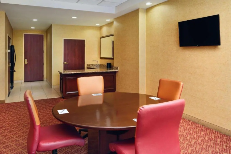 Embassy Suites by Hilton Charlotte Concord Golf Resort & Spa photo 18