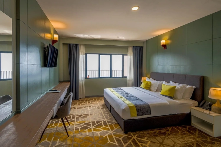 Manhattan Presidential Double Suite with balcony and with ocean view