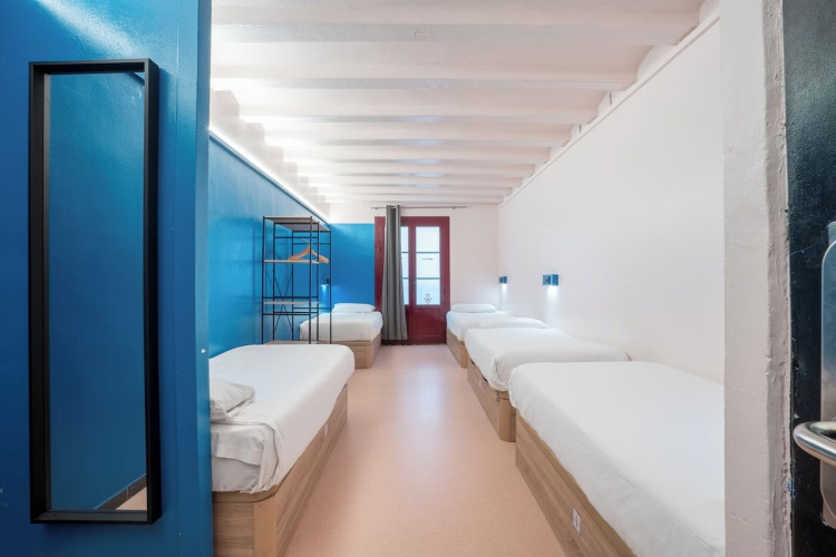 Ideal Youth Hostel
