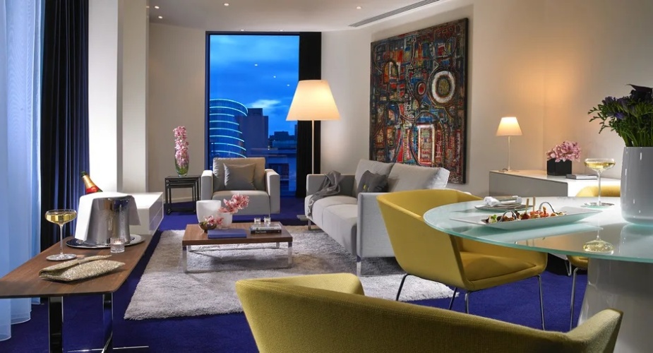 The Roche Suite