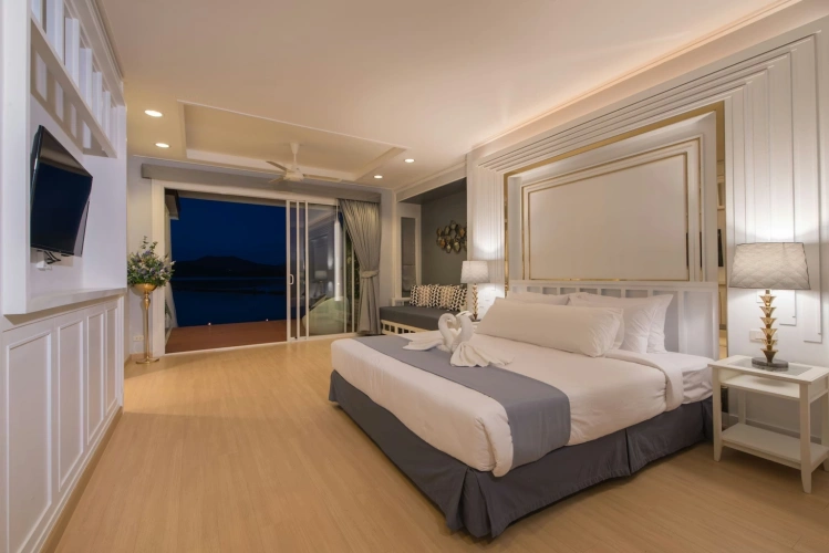 Island Jacuzzi Double Suite