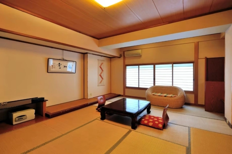 Superior Japanese Style room