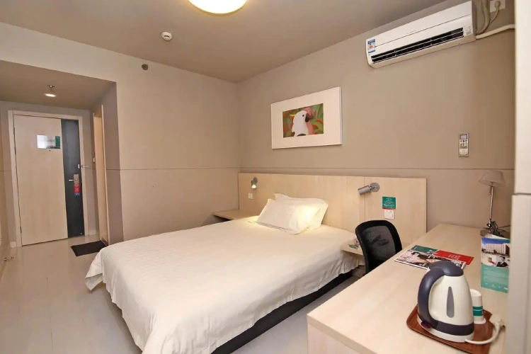 Discount No Window Double room