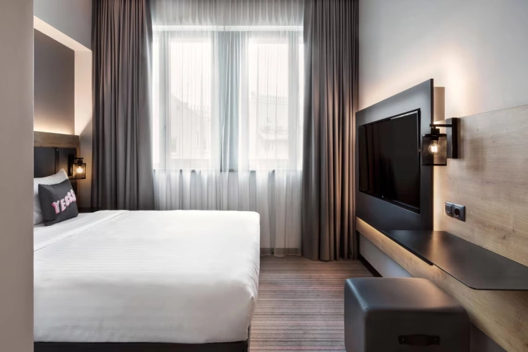 Moxy Standard Double room