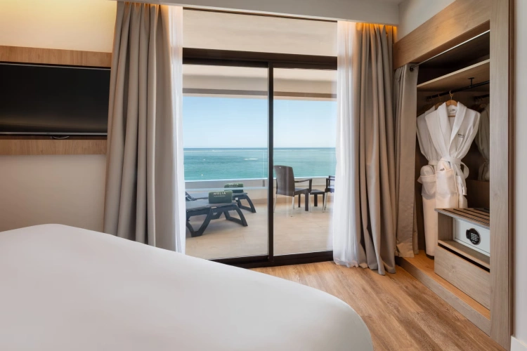 The Level Twin Junior Suite