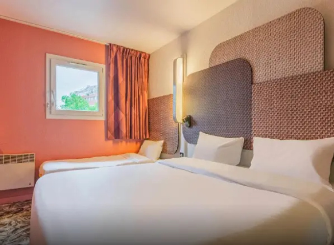 Triple room