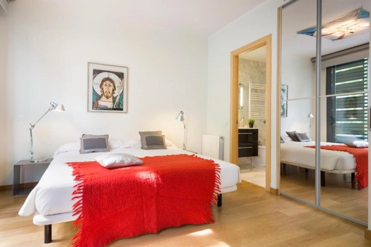 3 Bedrooms Apartment
