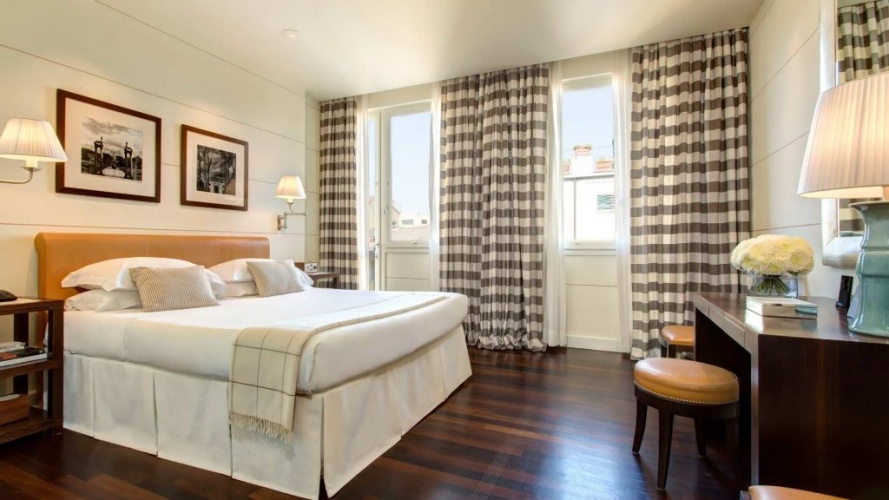 Gallery Double Suite