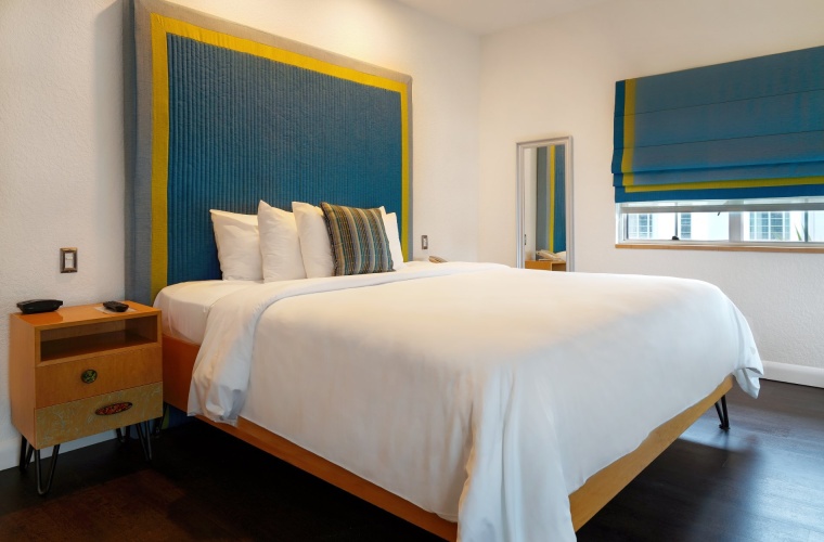 Premium Collins Double Suite