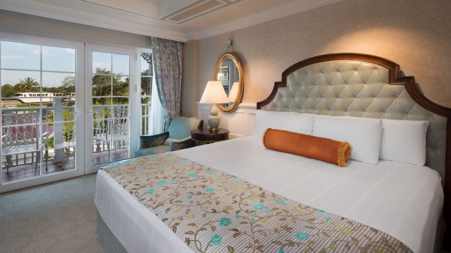 3 Bedrooms Grand Villa Lake view