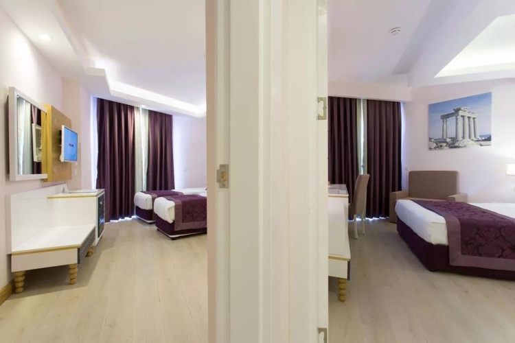 Family Quadruple Duplex room