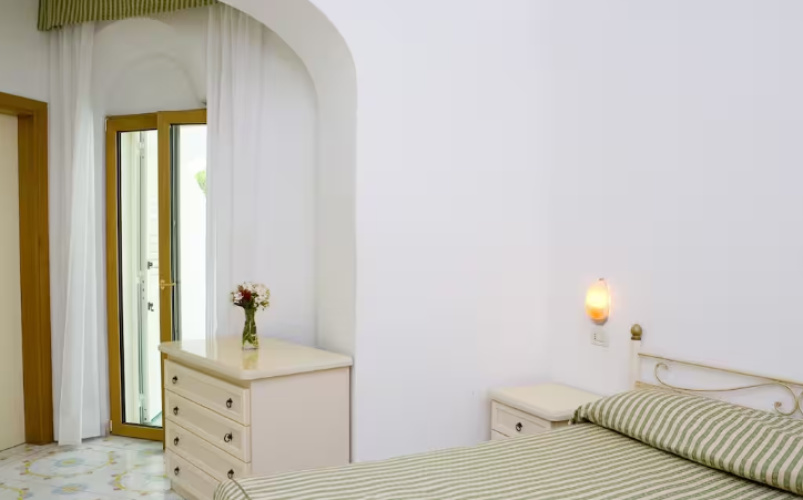 Basic Single room