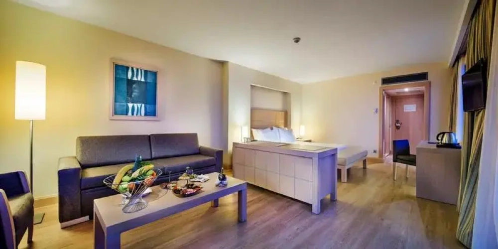Double Junior Suite Partial Sea View