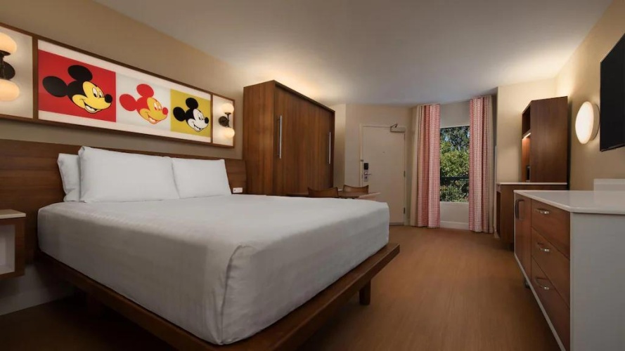 Standard Double room with pool view