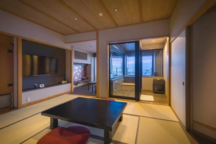 East Wing Superior with Living Room with Hot Spring Panoramic Bath Japanese-Style Room (Futon Beds)