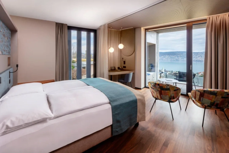 Lifestyle Double Junior Suite with lake view