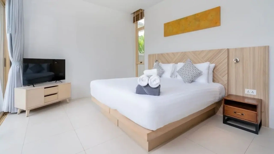 3 Bedrooms Plus Villa