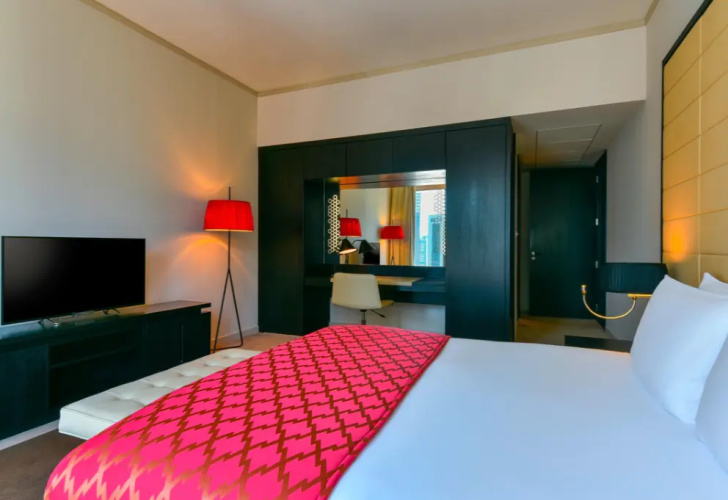 1 Bedroom Warm Residential Double Suite with city view