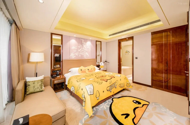 Executive With B.Duck Family Suite