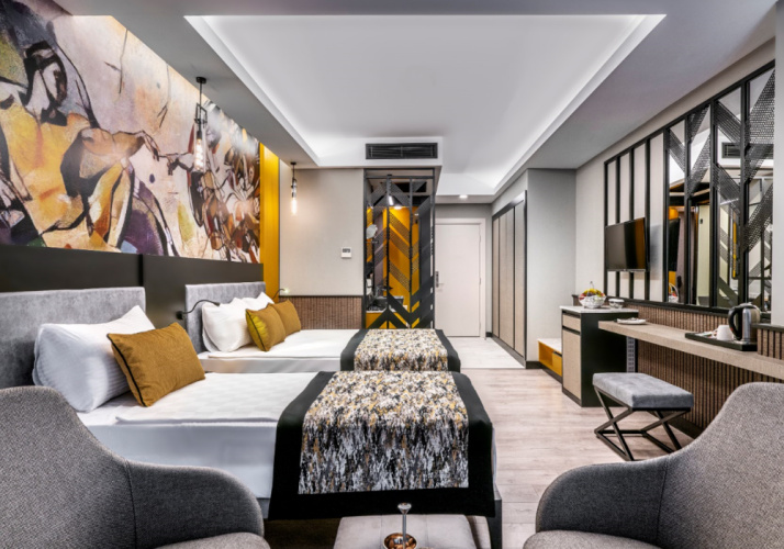 Standard Triple room