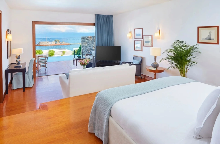 Island with Private Pool Villa with sea view