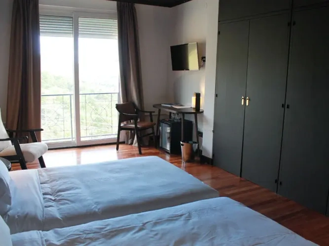 Side Twin room