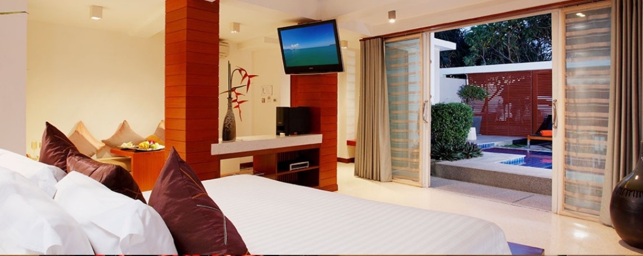 Grand Pool Villa beachfront