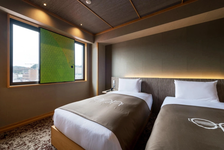 Deluxe with Hinoki Wood Bath room