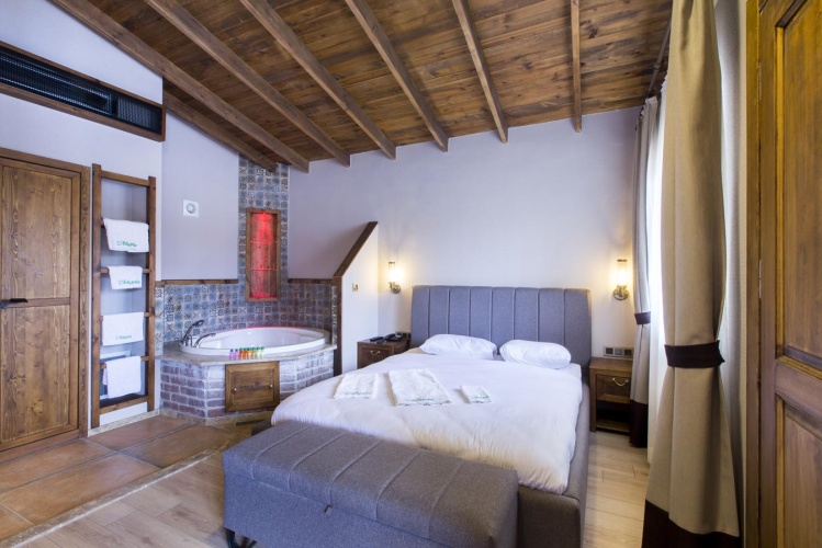 Deluxe Double Suite with balcony