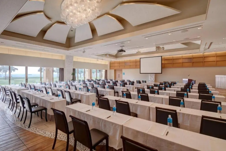 ANA InterContinental Manza Beach Resort photo 30