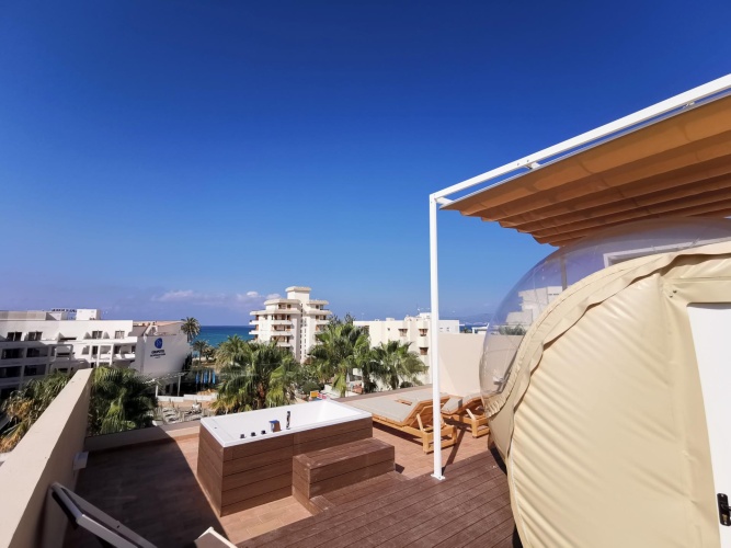 Open Sky Bubble Twin room